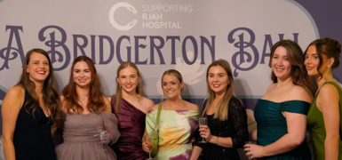 Bridgerton Group WEB