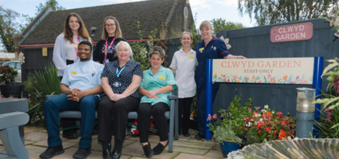 Powys Clwyd Ward Gardens Lof WEB