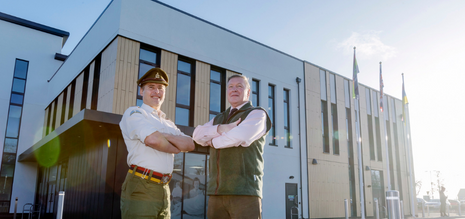 Mr Baxter And Lt Col Meyer WEB